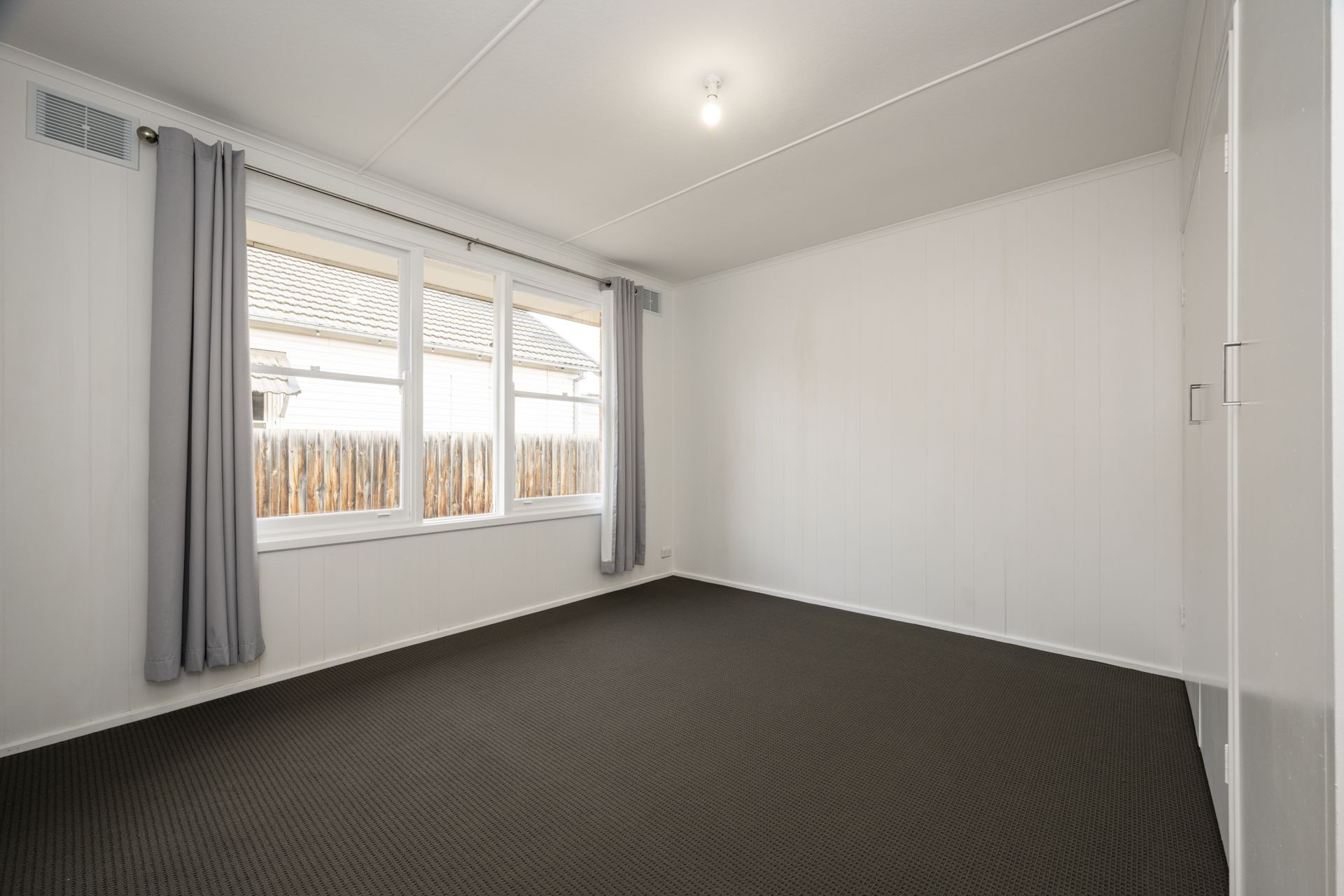 Freshly Updated Unit in a Prime Reservoir Location