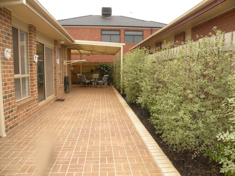 22 Paringa Avenue SOUTH MORANG, South Morang - Thumbnail 5