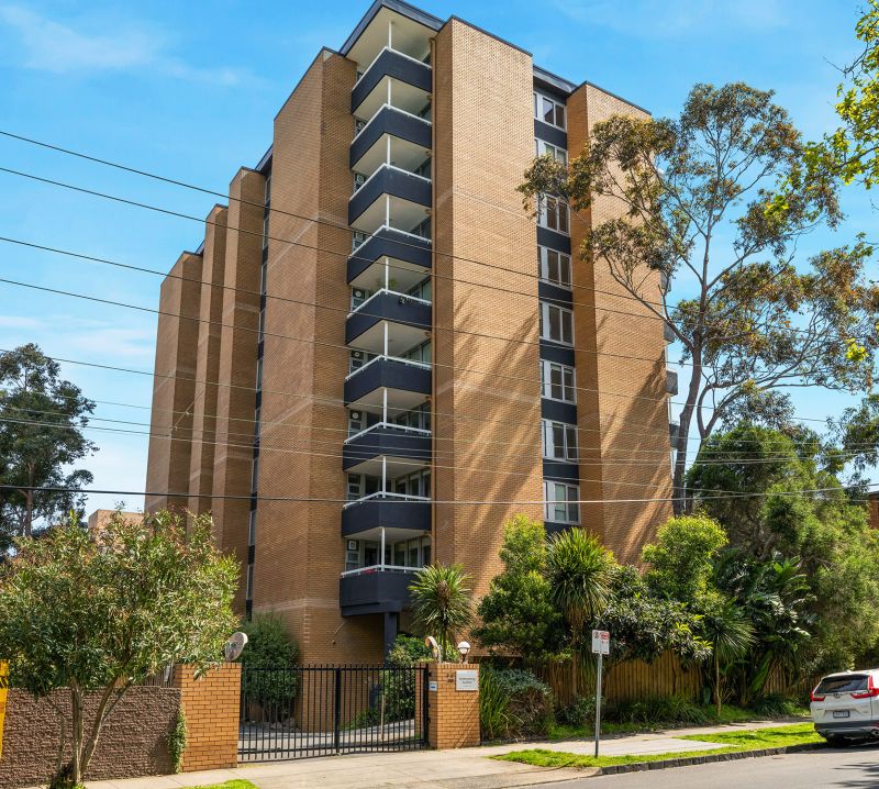 74/3-5 Rockley Road, South Yarra - Thumbnail 2