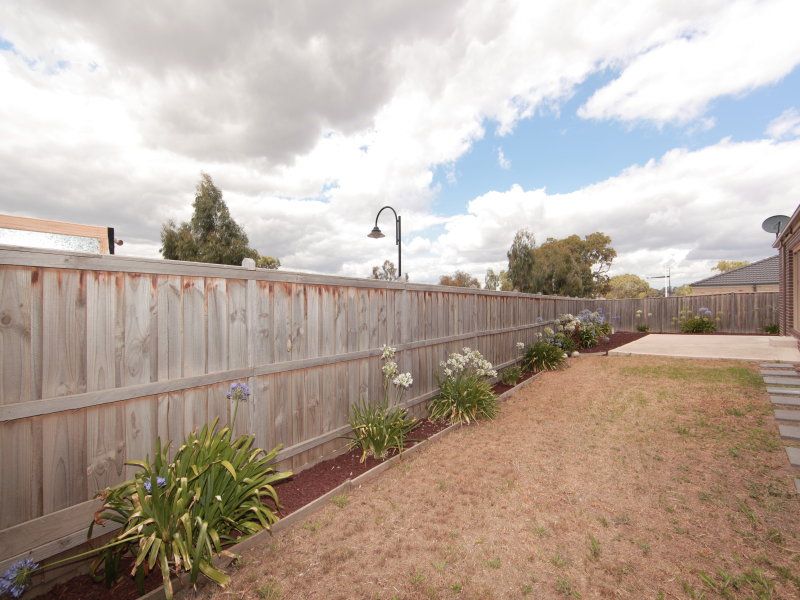 1 Cabarita Crescent SOUTH MORANG, South Morang - Thumbnail 2