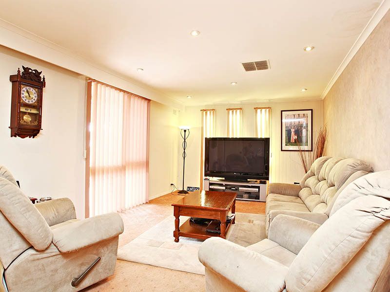 1 Lloyd Street, Deer Park - Thumbnail 3