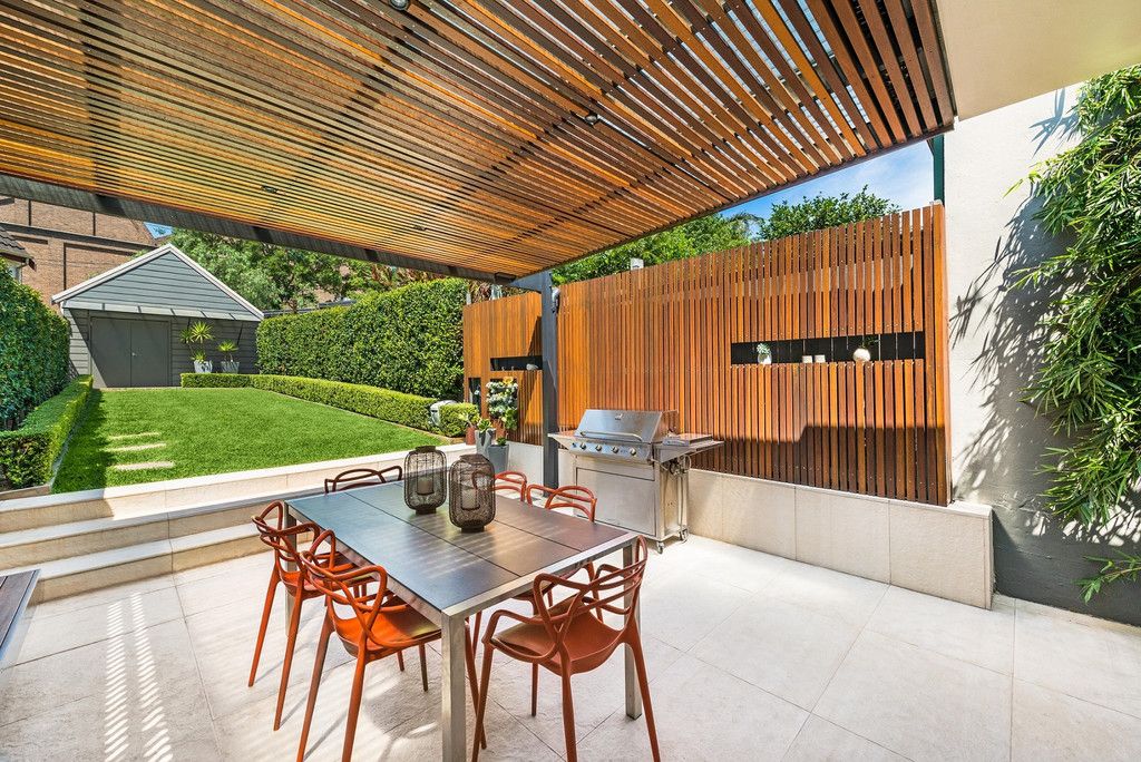 Elegant Renovated Terrace Home