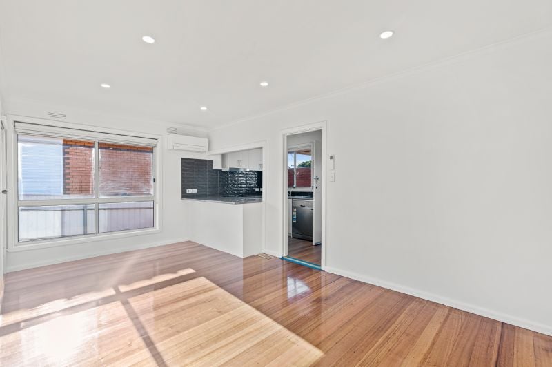 16 Winslow Avenue, Lalor