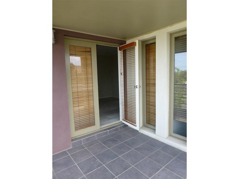 Beautiful 3 Bedroom Townhouse!