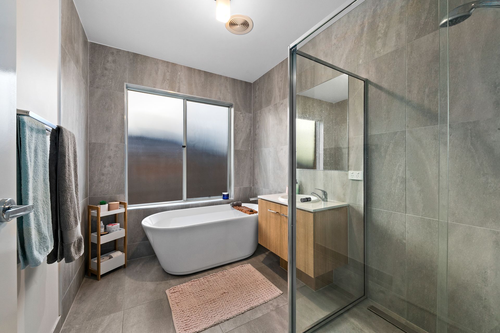 11 Petworth Rise, Officer OBrien Real Estate