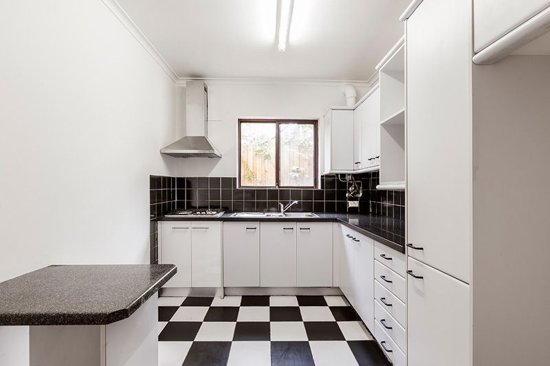 1/14 Miller Street, Prahran - Thumbnail 3