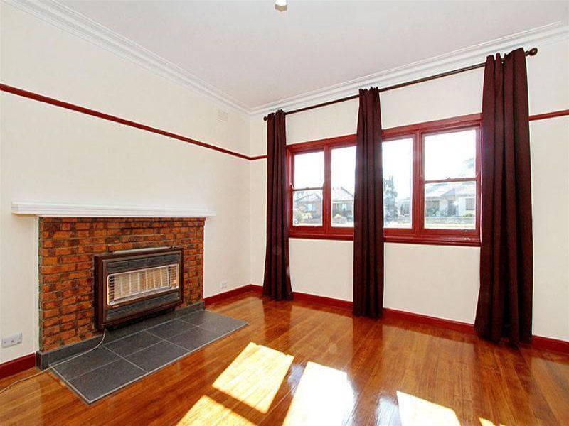 FULLY RENOVATED FAMILY HOME IN A GREAT LOCATION!