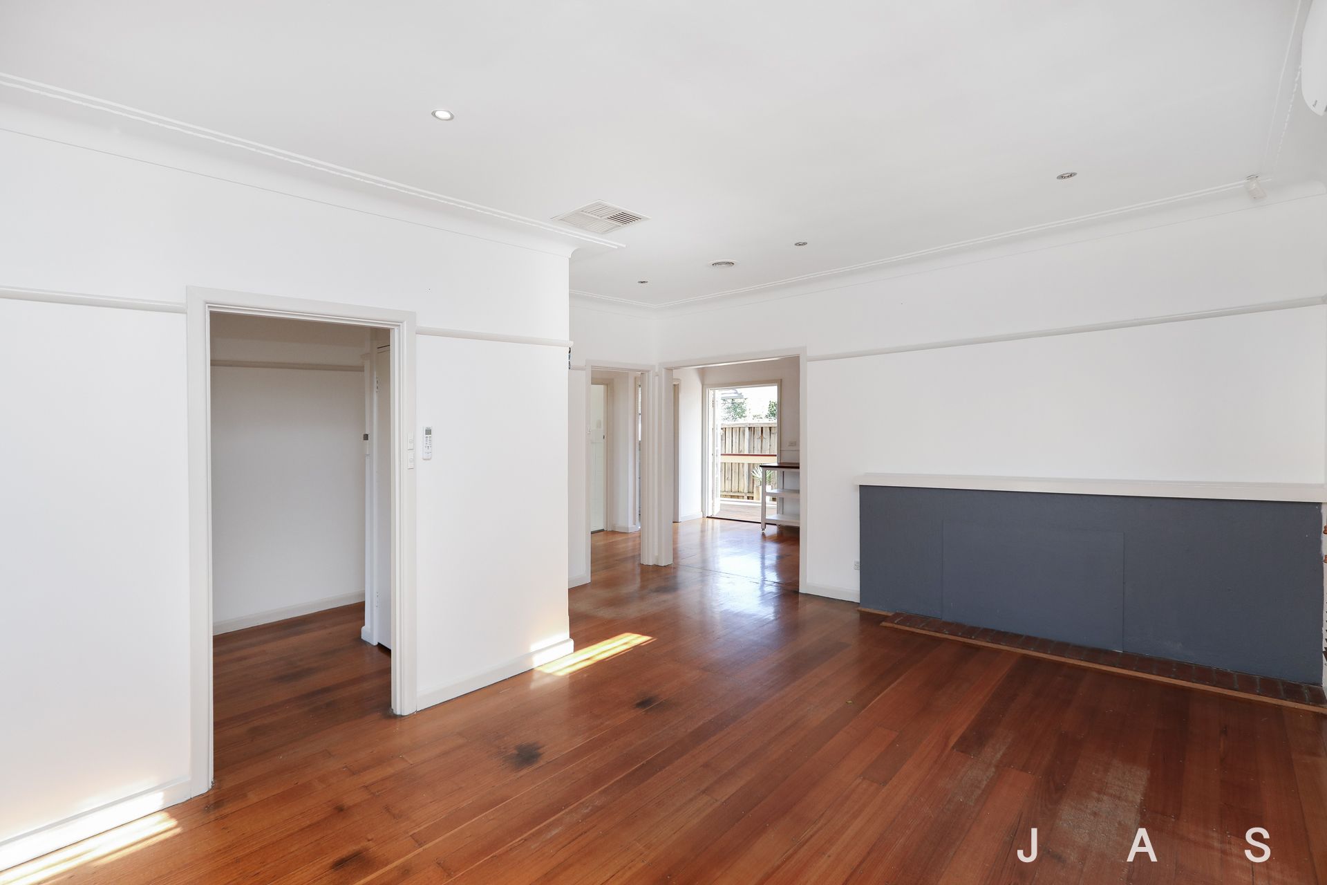 25 Carmen Street Newport VIC, Newport - Thumbnail 4