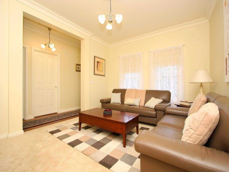 STYLISH AND PRESTIGIOUS LOCATION