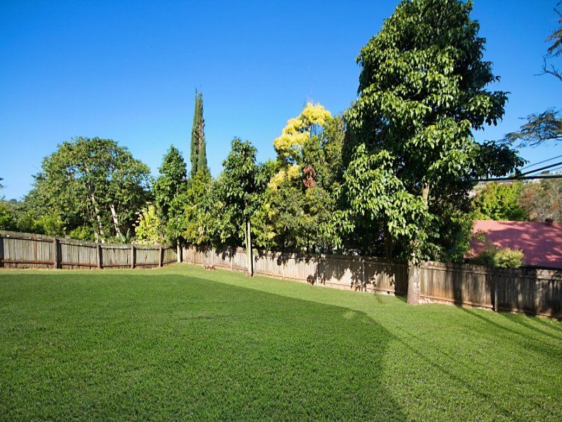 8 Inverness Court, BANORA POINT, Banora Point - Thumbnail 4