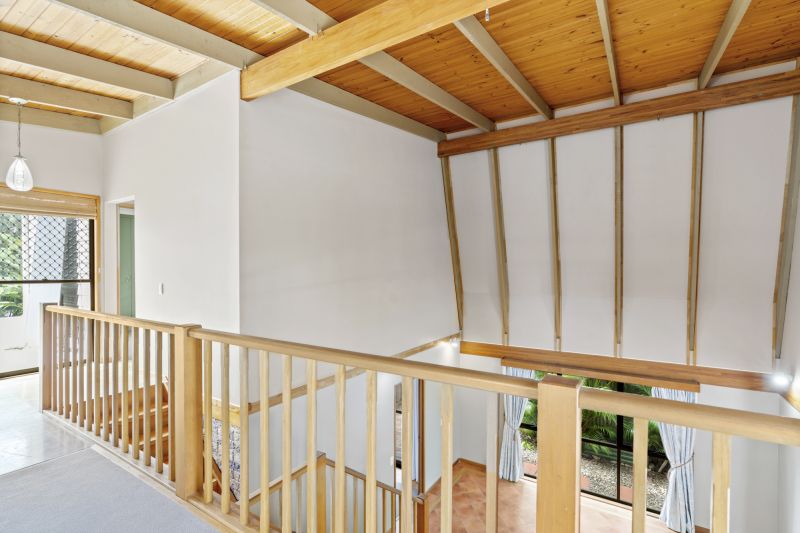 9 Karawatha Drive, Mountain Creek