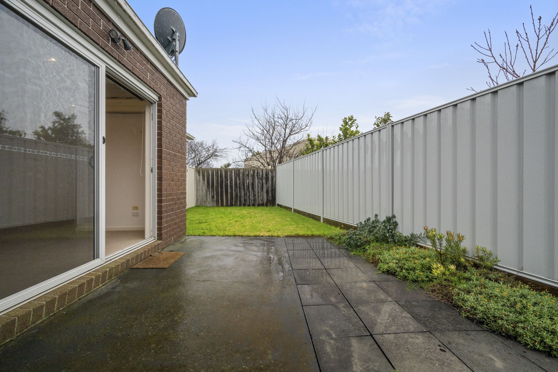 LOW MAINTENANCE CONVENIENT LIVING