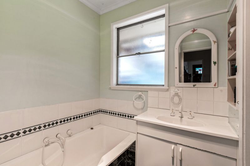 45 Cropley Crescent, Laverton - Thumbnail 7