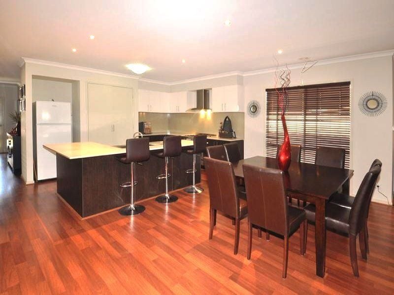 27 Forest Glade Way, Caroline Springs - Thumbnail 8