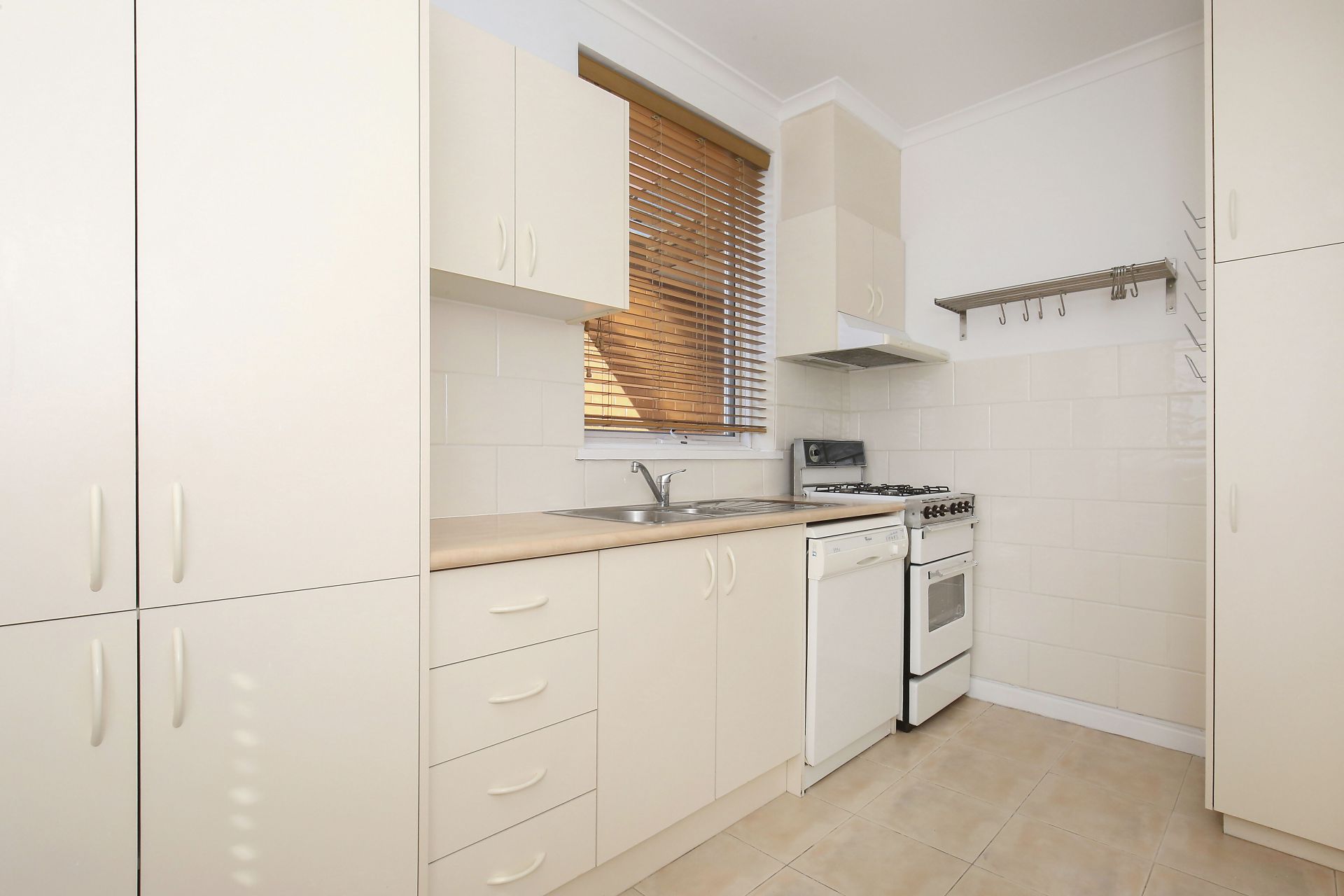 **APPLICATION APPROVED 09/06/23 - no further applications being accepted**

**Bright & Sunny Unit**