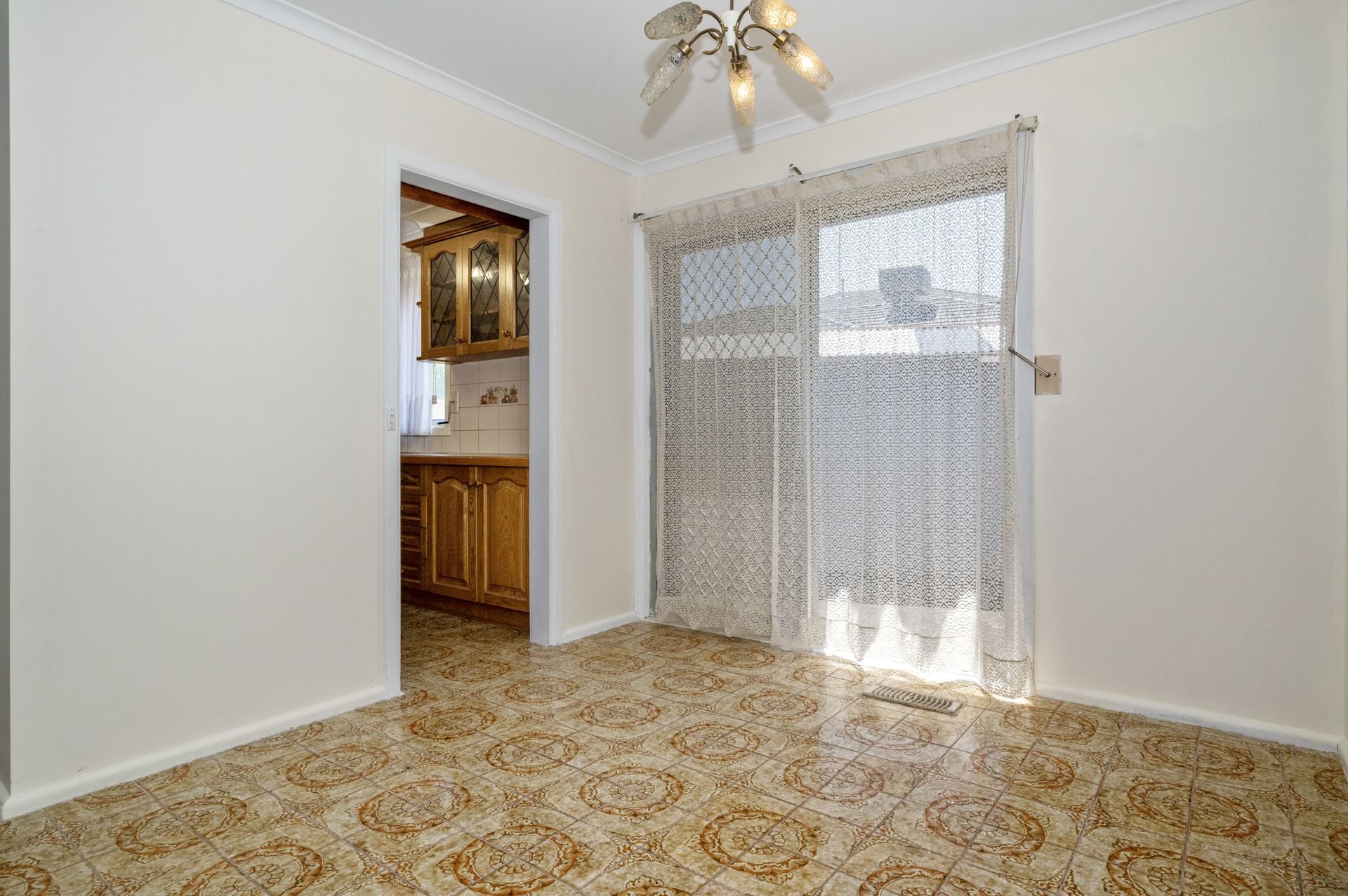 Close to Lalor station