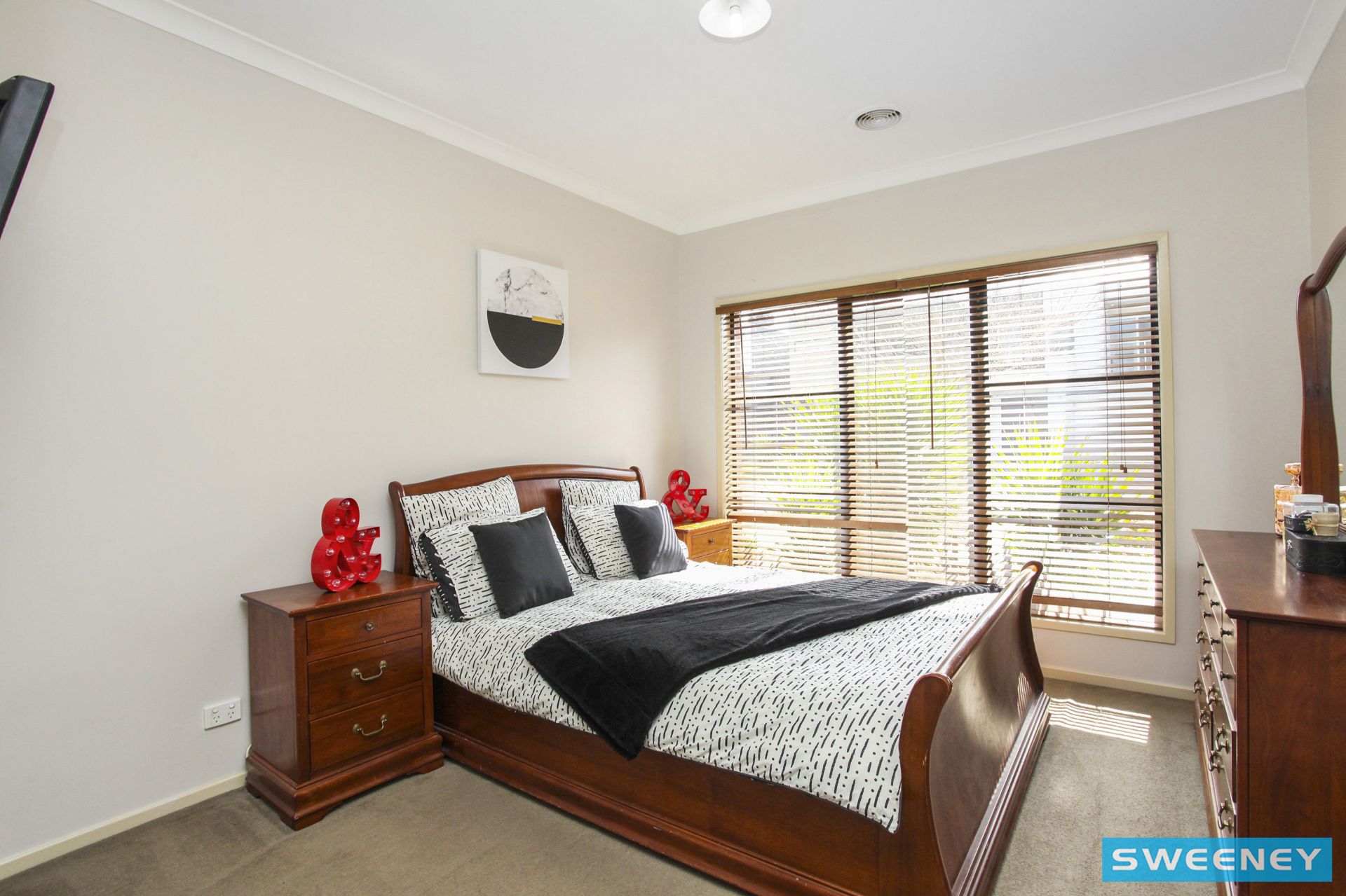 6 Tatterson Way, Caroline Springs - Thumbnail 4