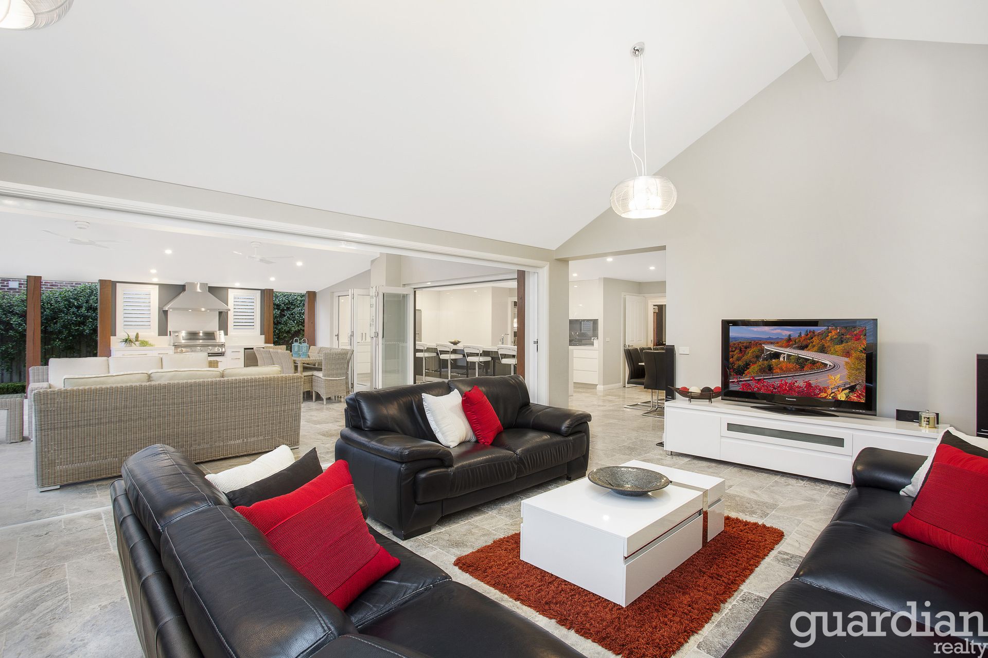 83 Ravensbourne Circuit Dural NSW, Dural - Thumbnail 4