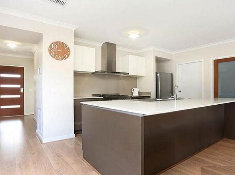 37 Waterwheel Grove MERNDA, Mernda - Thumbnail 4