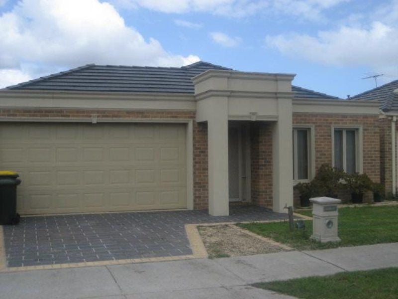 Spacious Home in Mill Park Lakes Estate