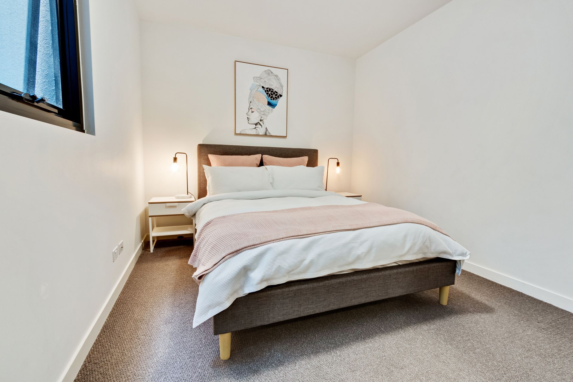 Vibrant Apartment Living In Lifestyle Hot Spot
