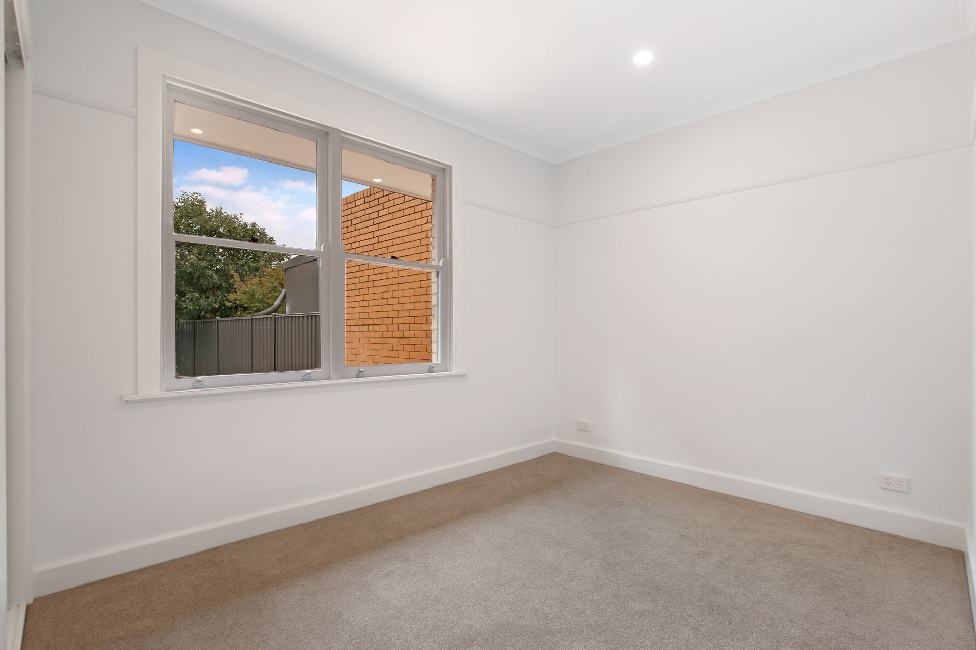 Fully renovated family delight!