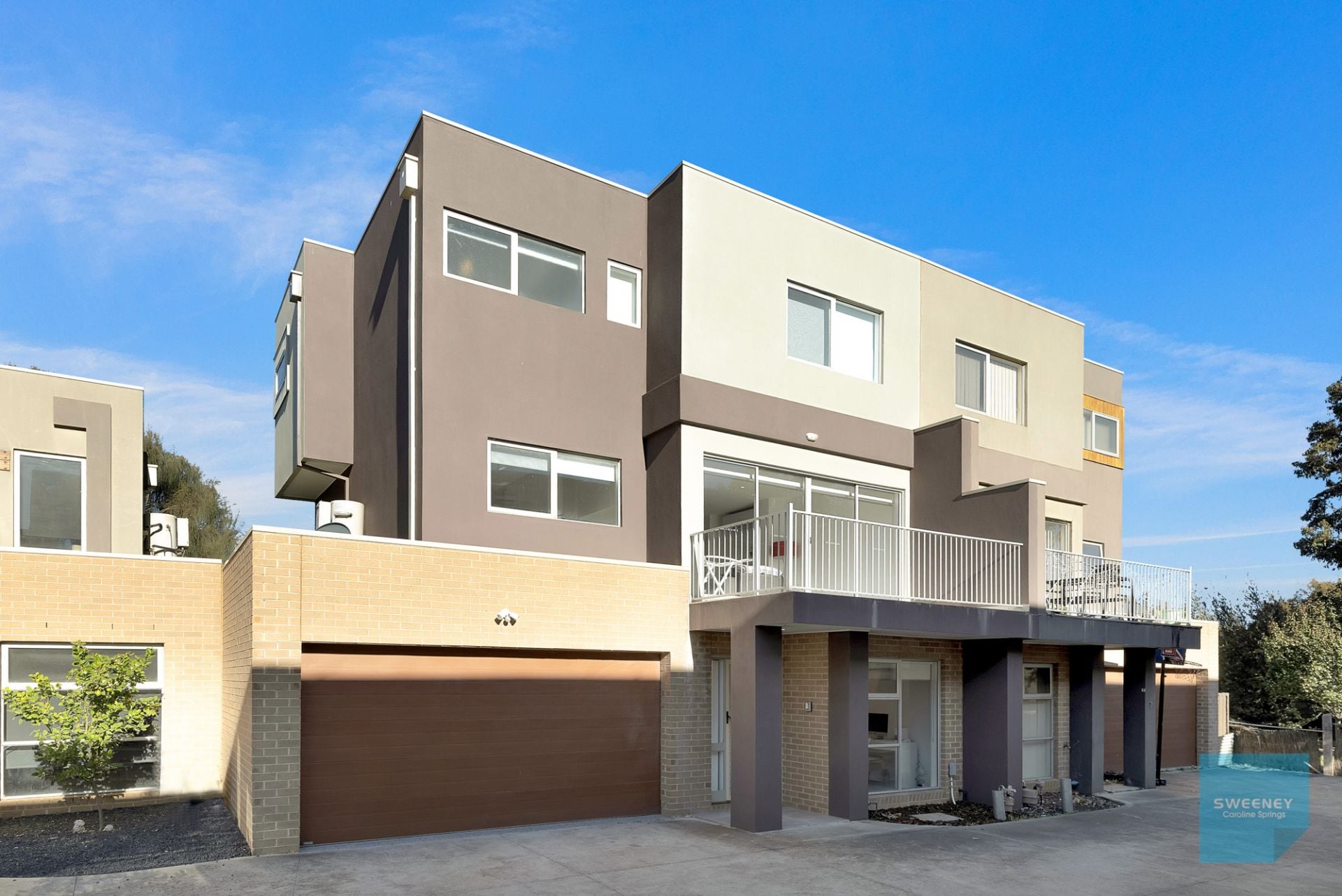 8/5 Strathvea Lane, Caroline Springs - Thumbnail 2