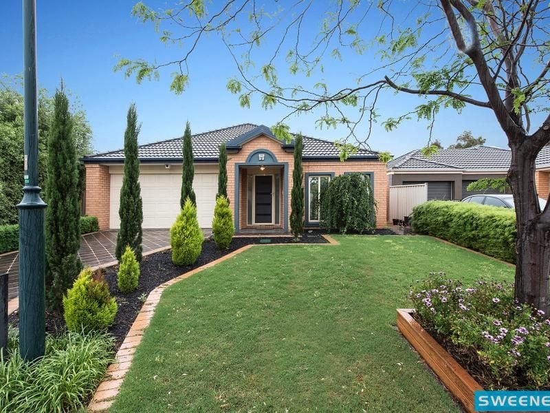 3 Hunts Cross Way, CAROLINE SPRINGS Sweeney Estate Agents