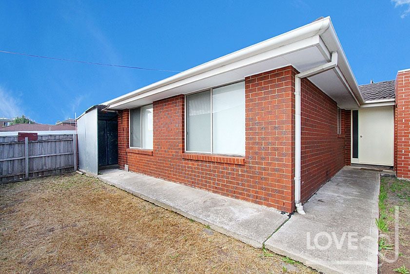FRESHLY RENOVATED HOME AWAITS
