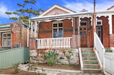 11 Bayview Crescent, Annandale