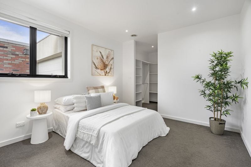 2/21 William Street, Lalor