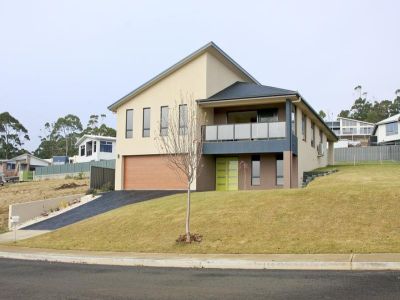 3 McCall Terrace, STONY RISE, Stony Rise - Thumbnail 2