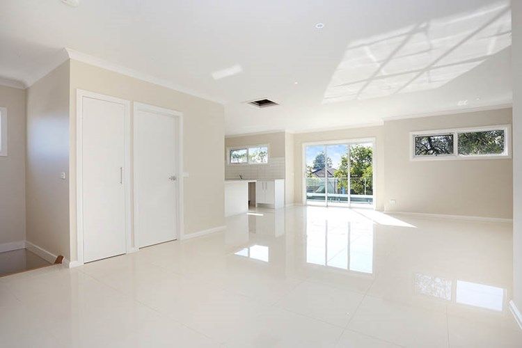 CONTEMPORARY LIVING IN A FABULOUS LOCATION