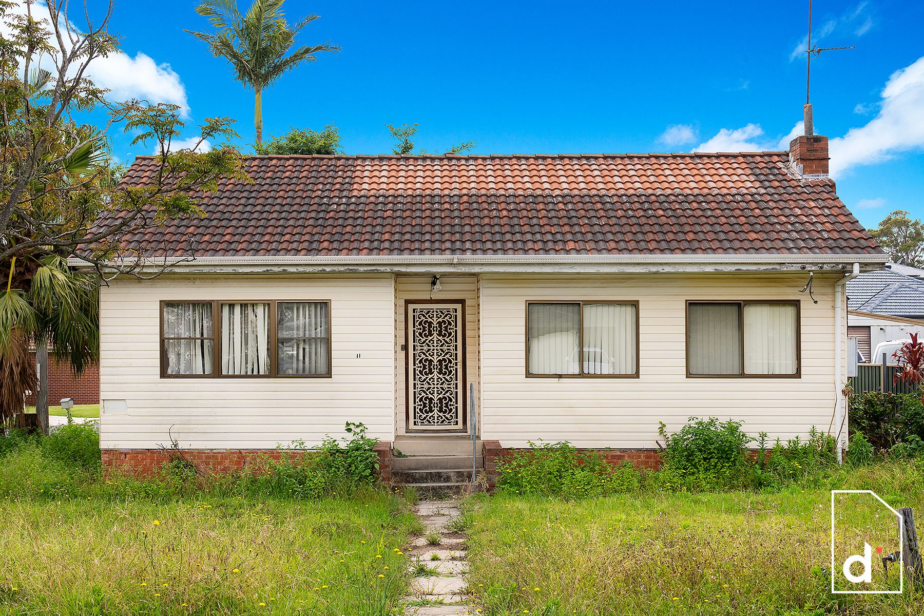 Sold property 2100000 for 11 Cassell Avenue Towradgi , NSW 2518