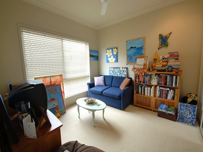 17/2 'Kawana Island Villas', Grand Parade KAWANA ISLAND QLD, Grand Parade Kawana Island - Thumbnail 6