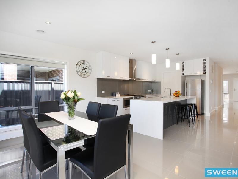 54 Lorimer Street, Caroline Springs - Thumbnail 4