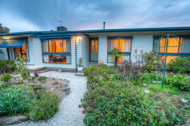 460 Hall Avenue Lavington NSW, Lavington - Thumbnail 2