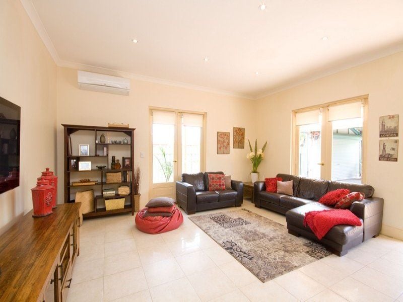 24 Dunbar Terrace Glenelg East 5045