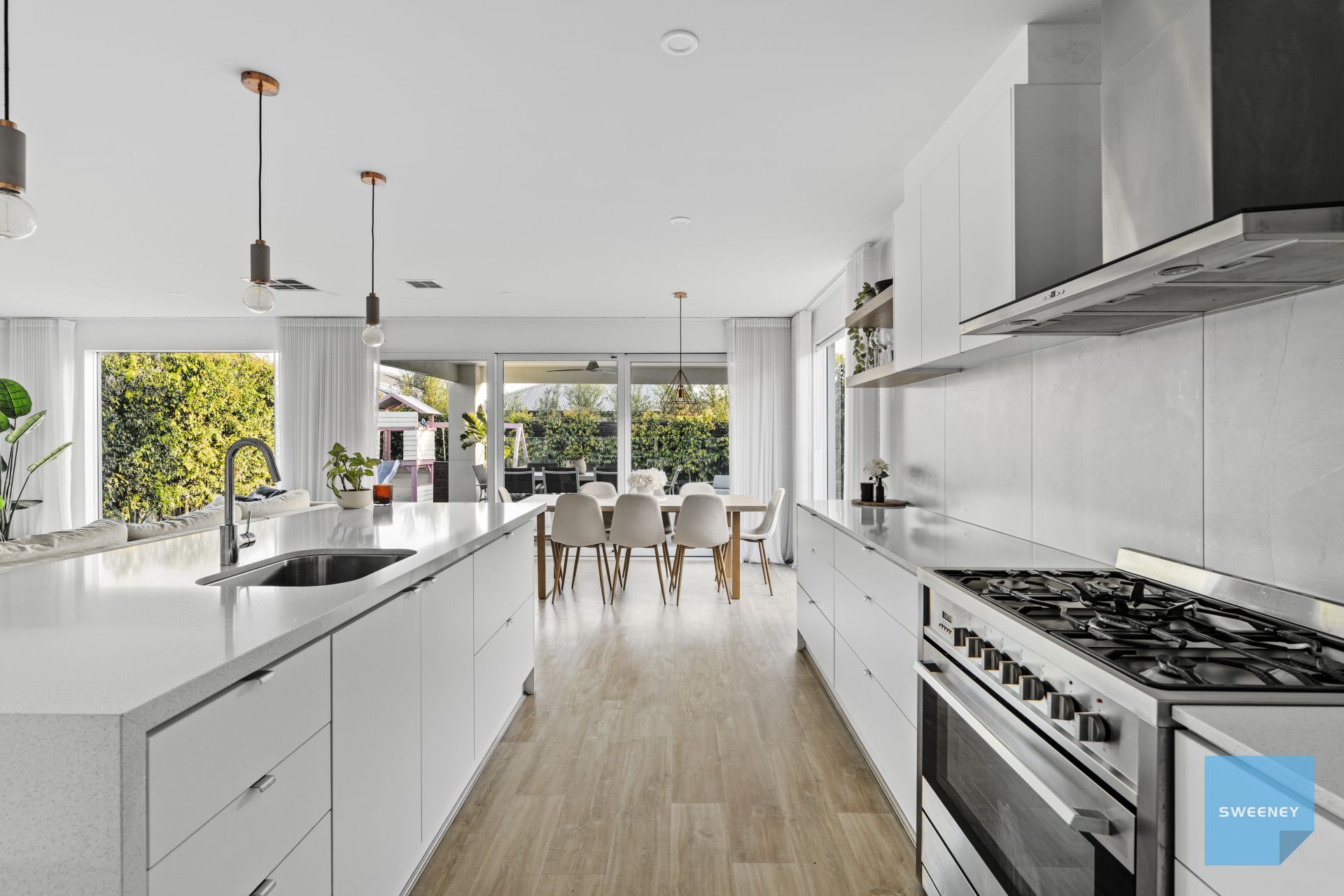 13 Wander Way, Fraser Rise - Thumbnail 6
