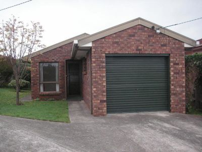 2/9 Birkdale Court, DEVONPORT, Devonport - Thumbnail 2