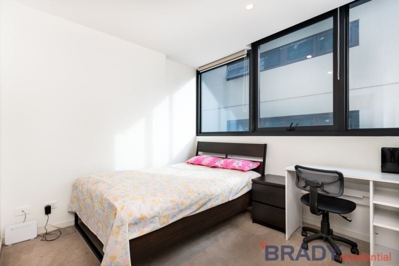 1004/8 Sutherland Street MELBOURNE VIC, Melbourne - Thumbnail 2