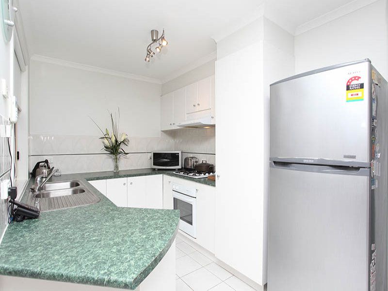 75 The Parkway, Caroline Springs - Thumbnail 3