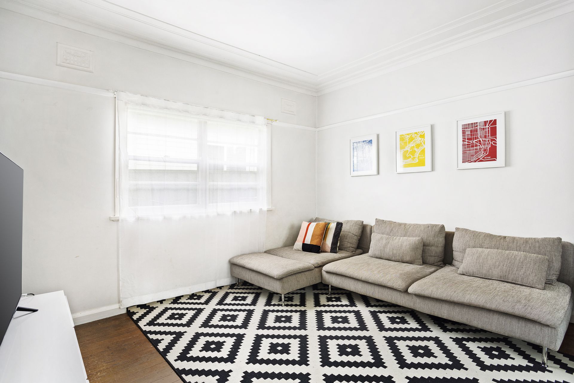 207 Oak Road, Kirrawee, Kirrawee - Thumbnail 3