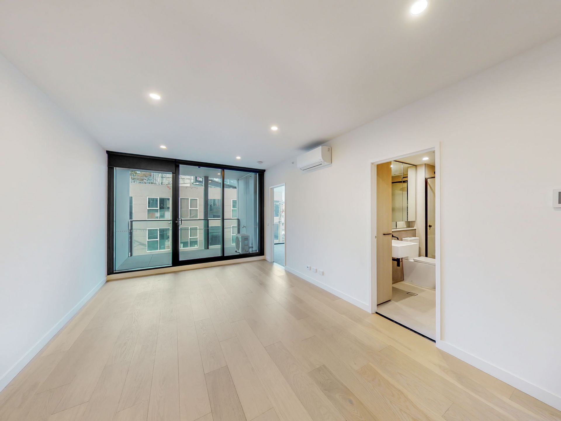 205/39 Park Street, South Melbourne - Thumbnail 4