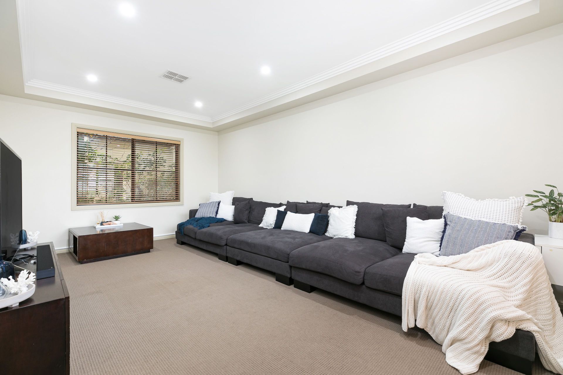 2/25-27 Jacaranda Road, CARINGBAH, Caringbah - Thumbnail 4