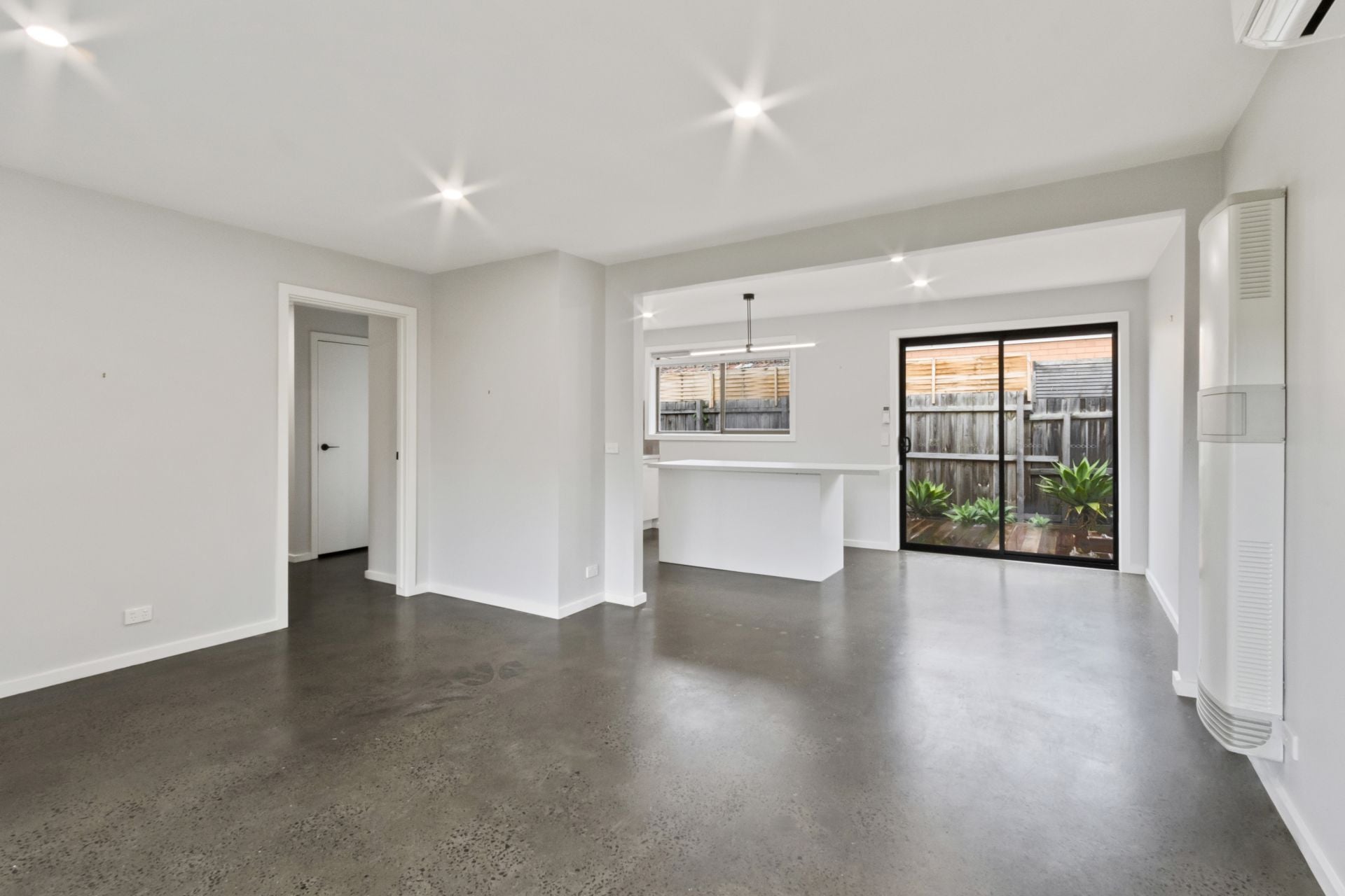 Stunning Unit in Prime Location
