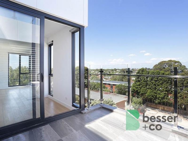 505/483 Glenhuntly Road, Elsternwick - Thumbnail 2