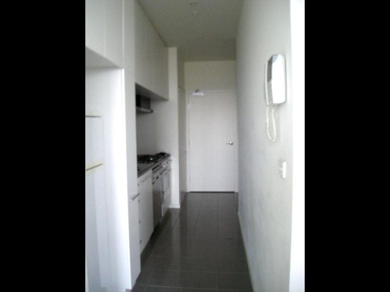 2104/25-33 Wills Street MELBOURNE VIC, Melbourne - Thumbnail 6