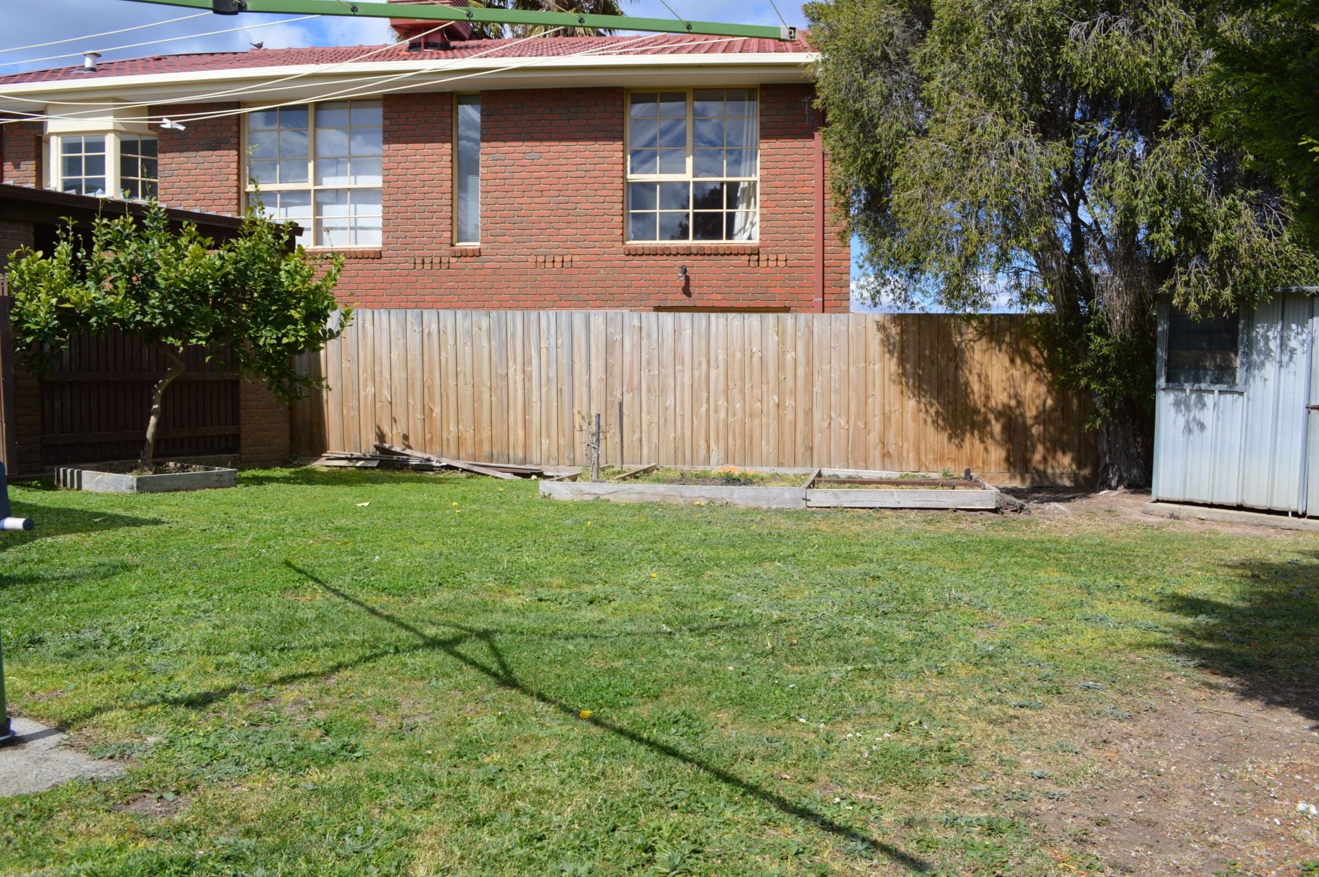 FAMILY HOME IN QUIET COURT LOCATION