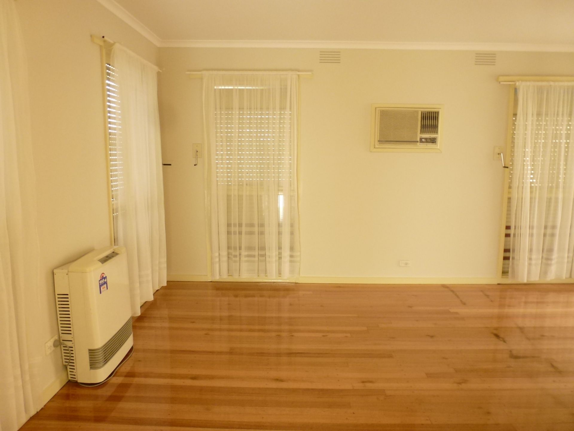 Freshly Painted 3 Bedroom Family Home
